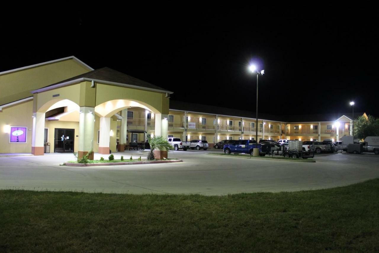 Horizon Inn & Suites Pearsall المظهر الخارجي الصورة